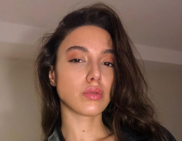 Sezen Destina Kimdir