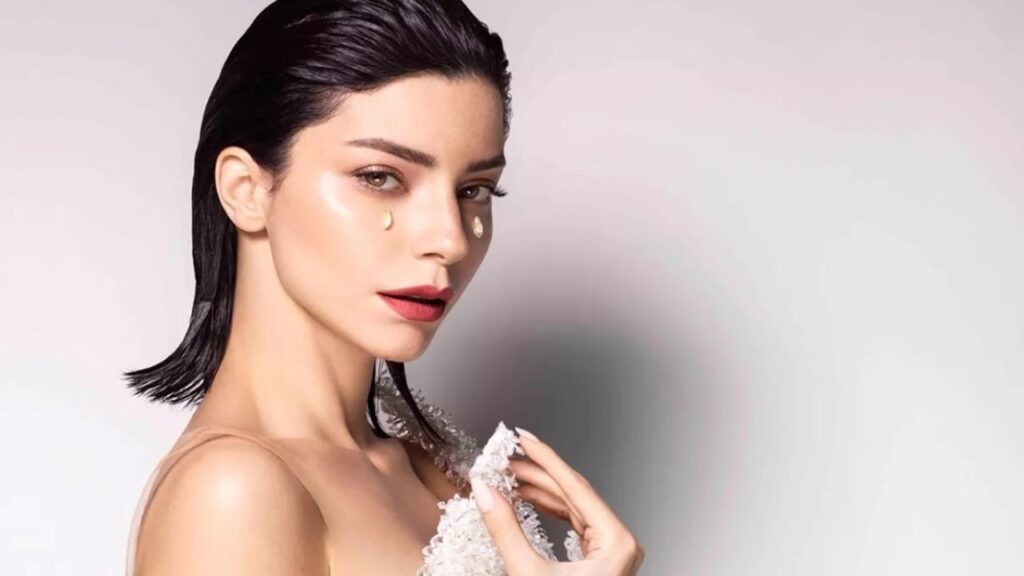 Merve Boluğur Boy Kilo Yaş, Kimdir?
