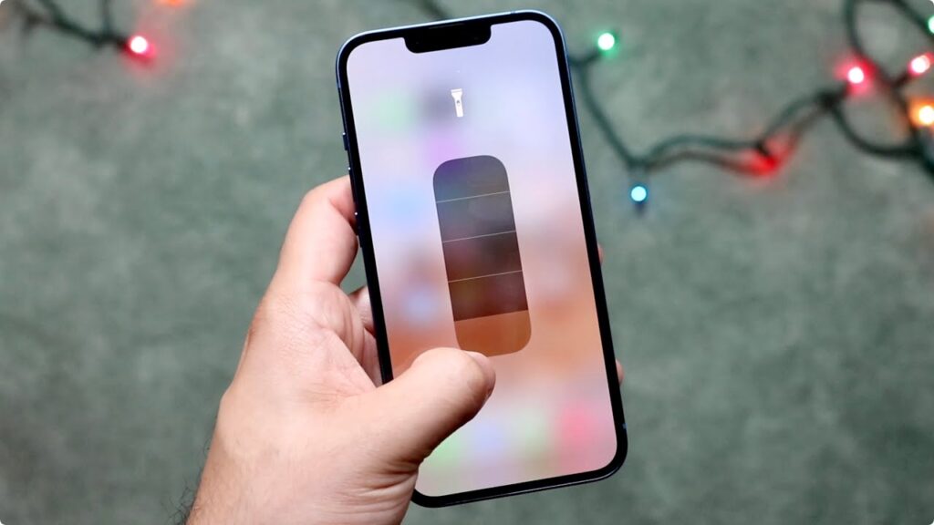 iPhone 13'te El Feneri