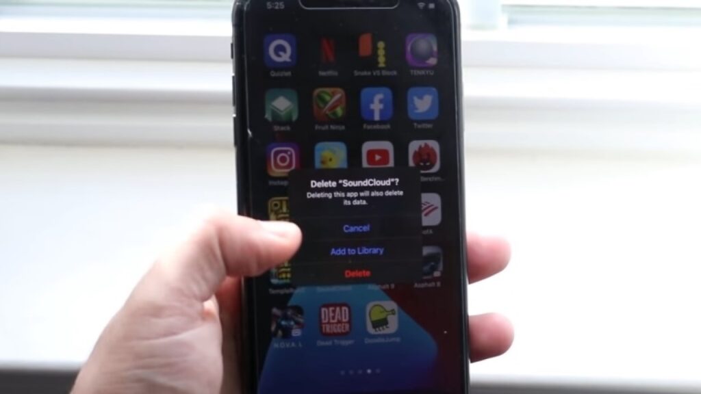 Apple iPhone’da Gizli Uygulamalar Nasıl Silinir?