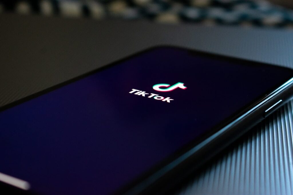 TikTok Videoları İzlerken Yakınlaştırma