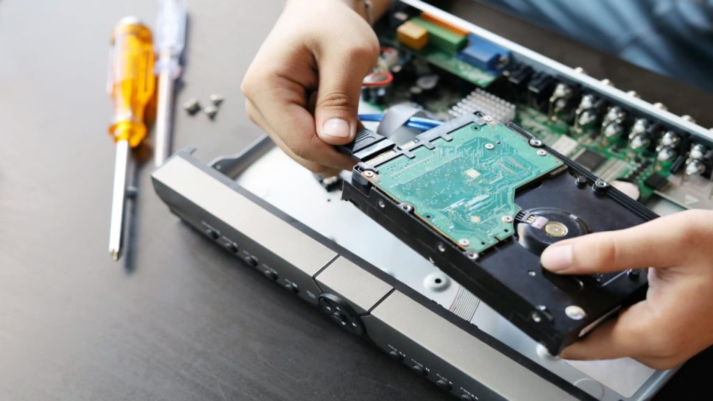 Bilgisayar SSD Nasıl Takılır?