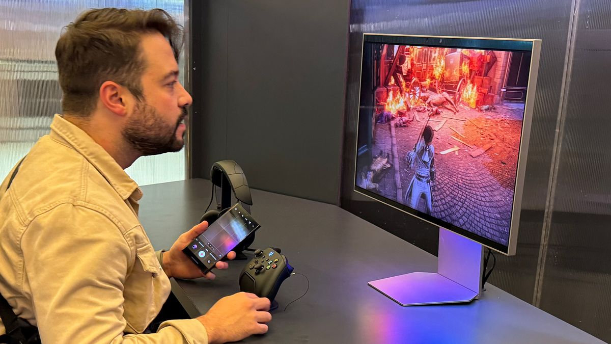 Samsung, İlk Gözlüksüz 3D Oyun Monitörü Odyssey 3D'yi Tanıttı